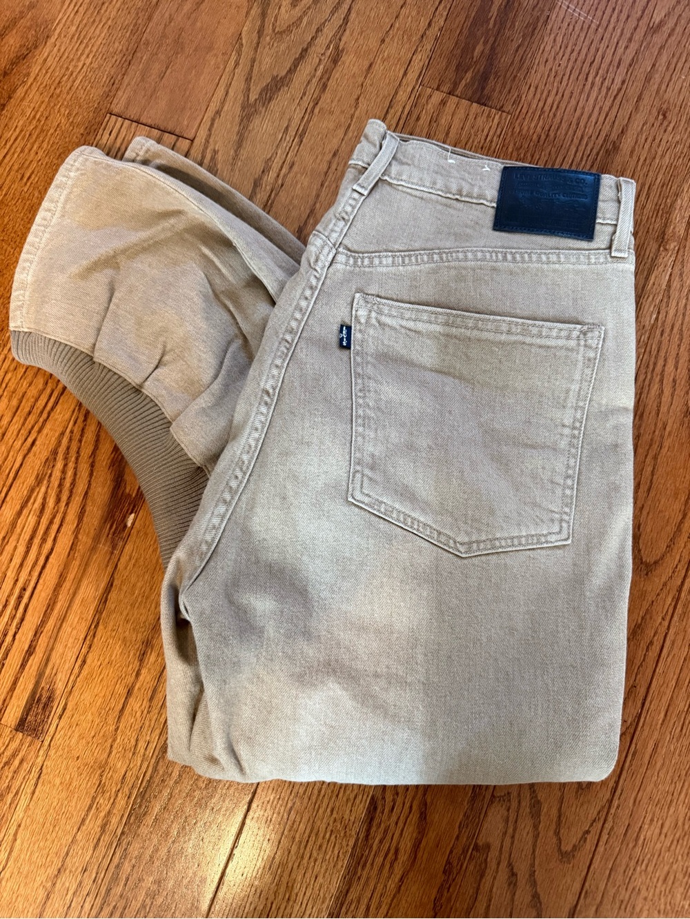 Levi's Beige Barrel Crop Jeans